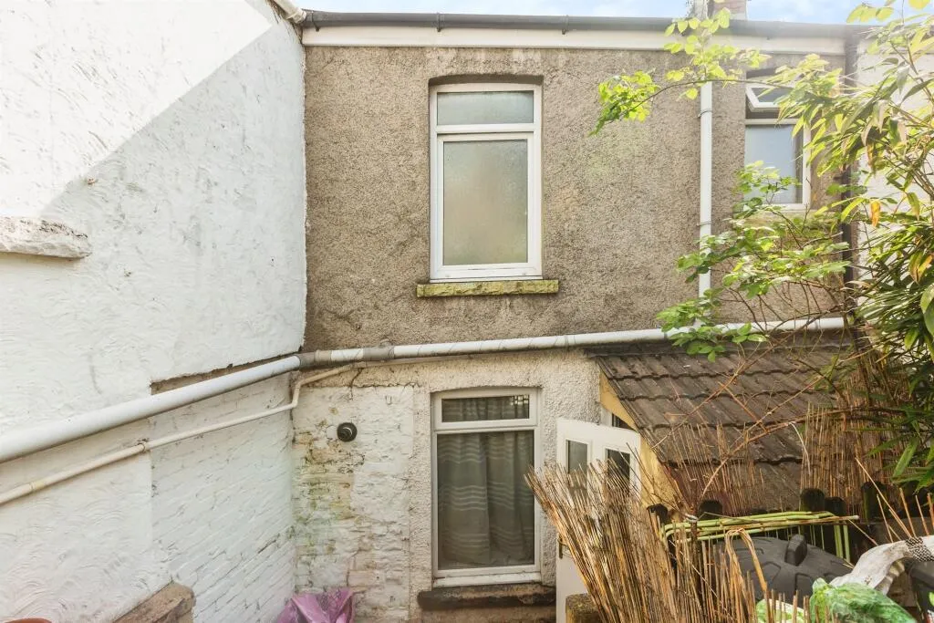 2 bed Terraced