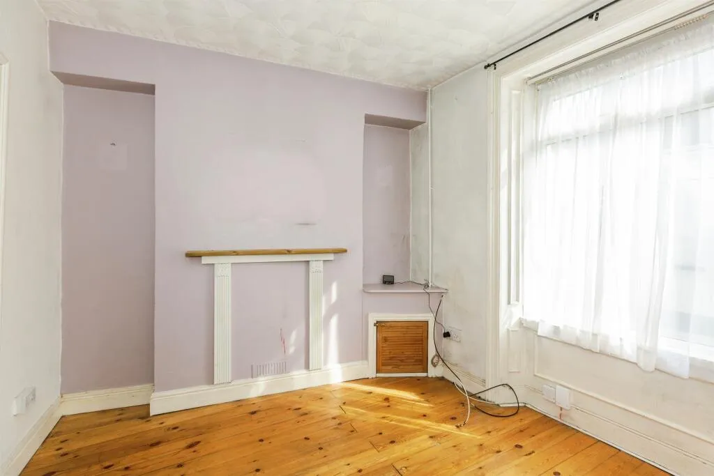 2 bed Terraced