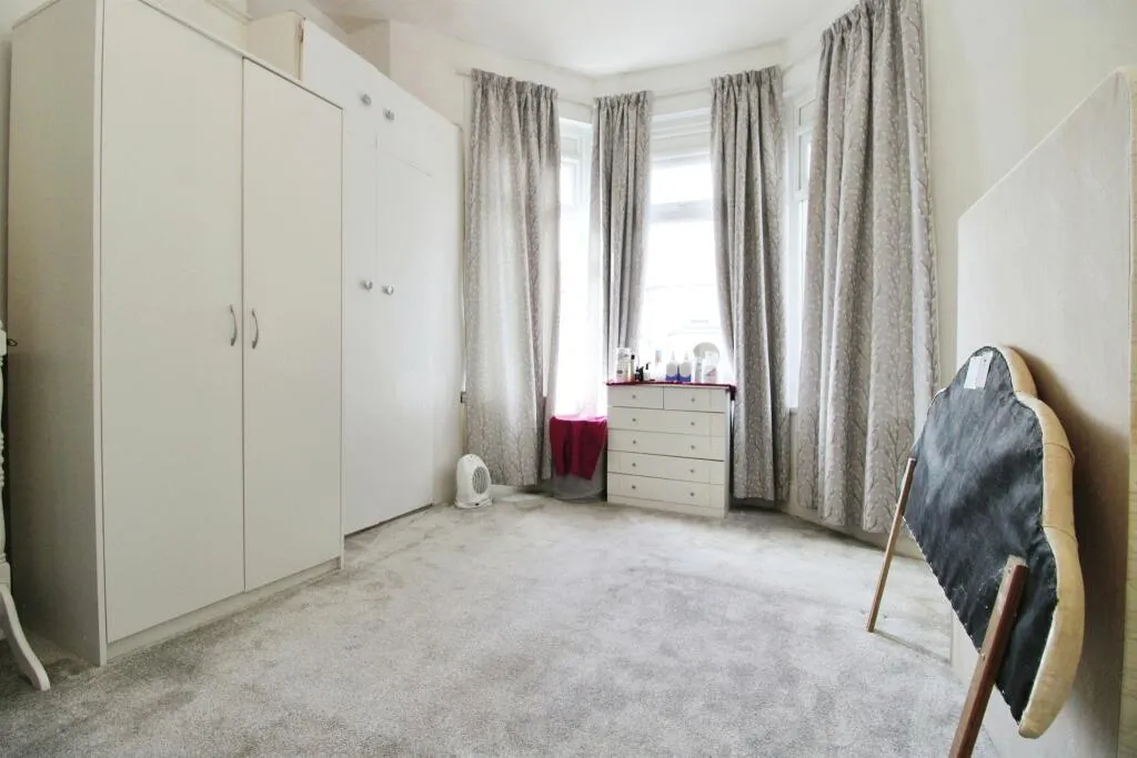 5 bed Terraced