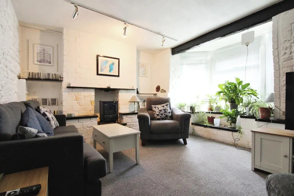 5 bed Terraced