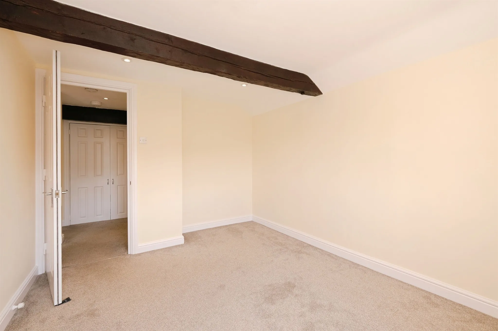 2 bed Apartment