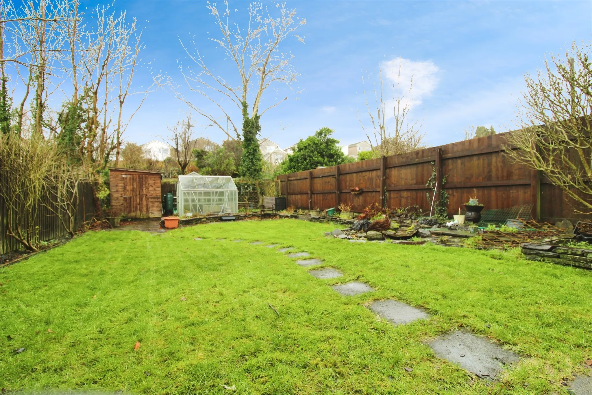 2 bed Detached