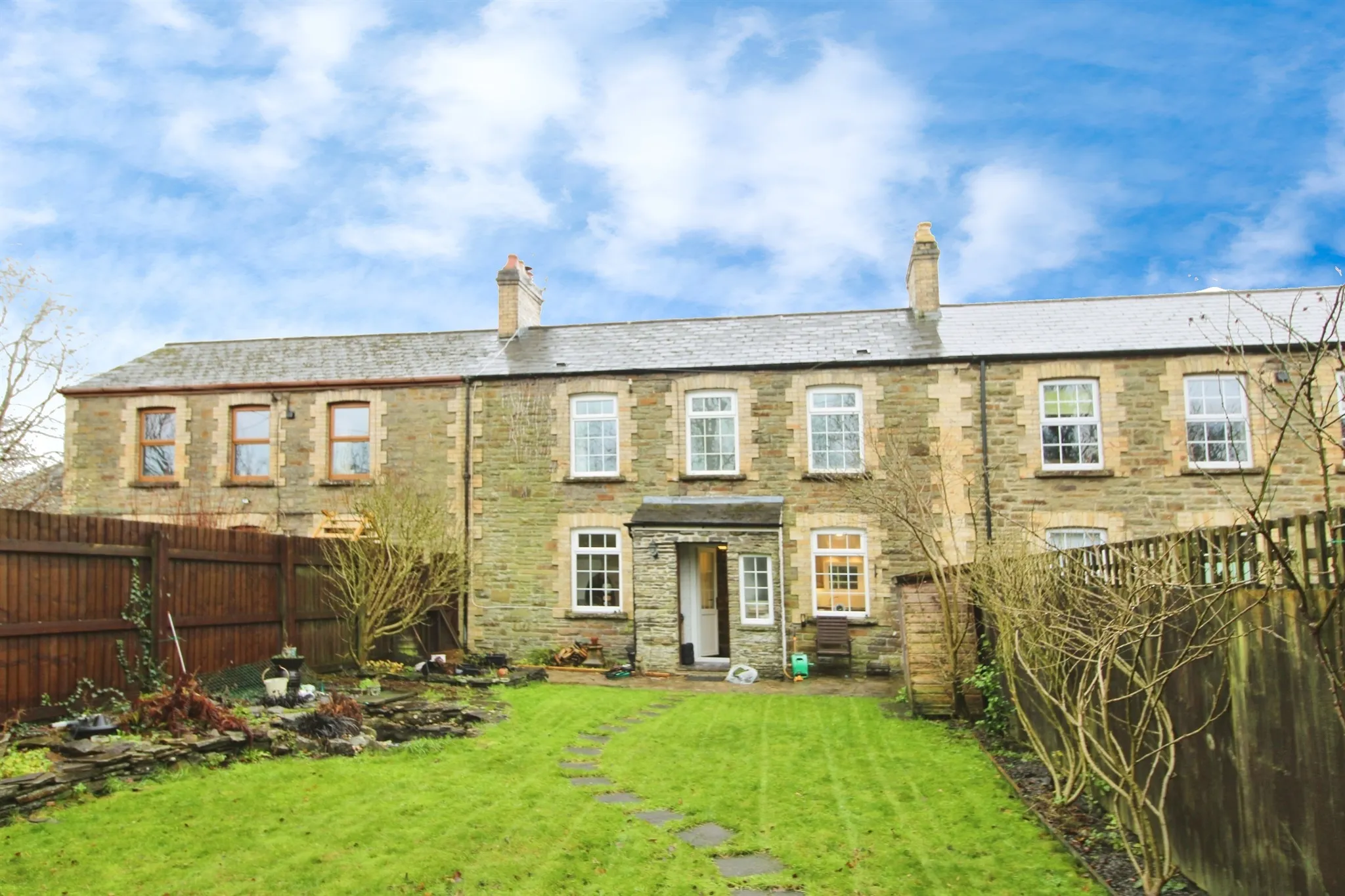 2 bed Detached