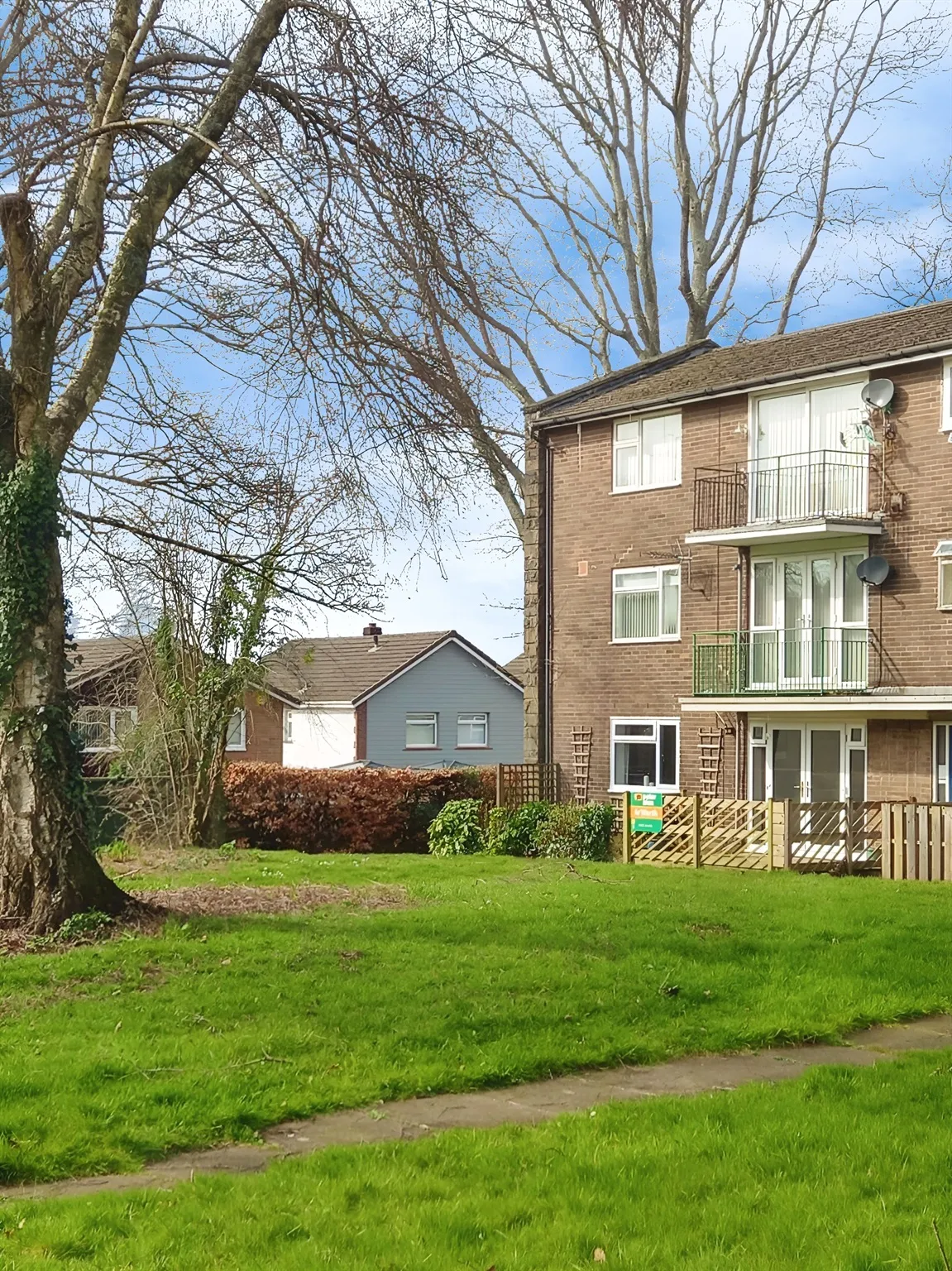 2 bed Ground Flat
