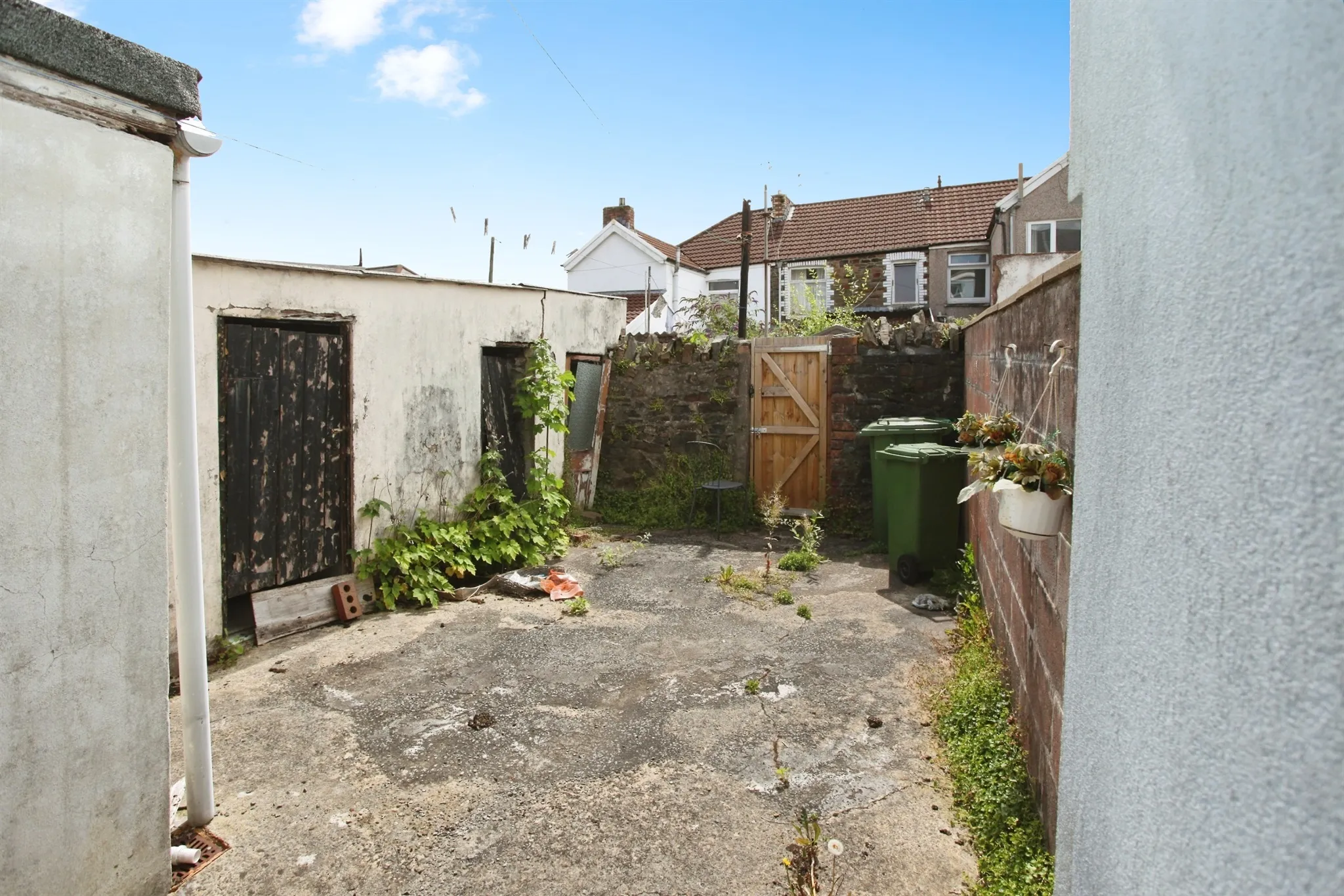 3 bed Terraced
