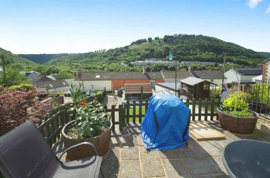 2 bed Terraced