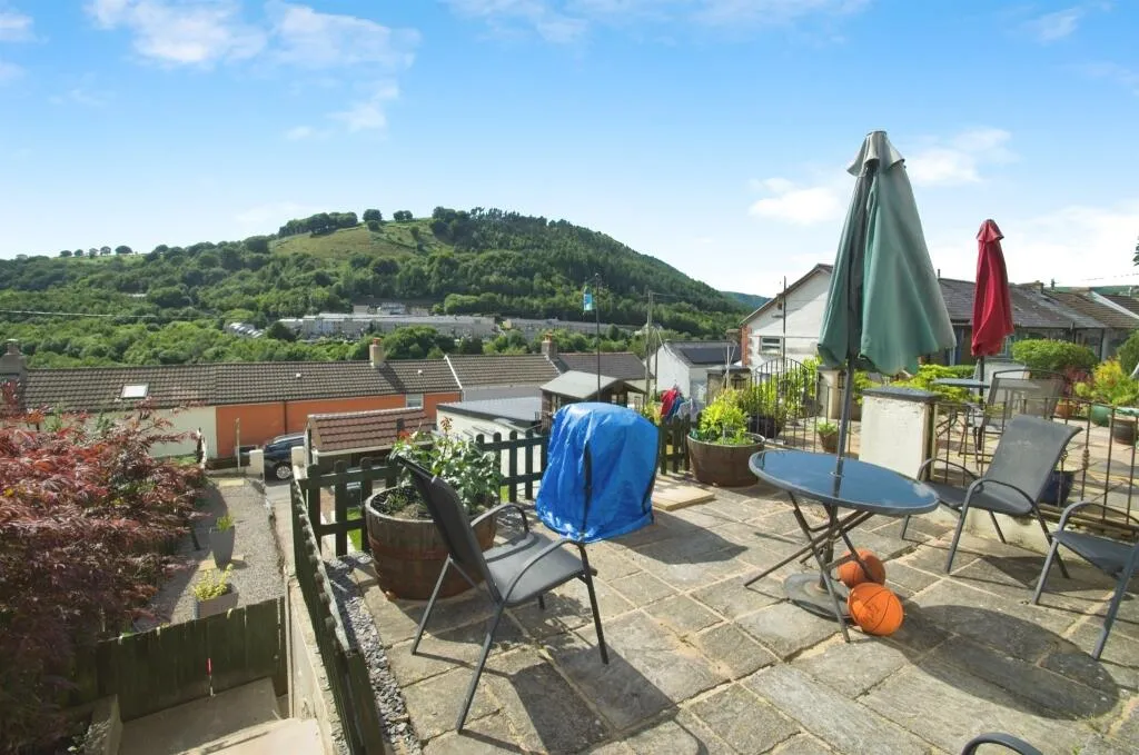 2 bed Terraced