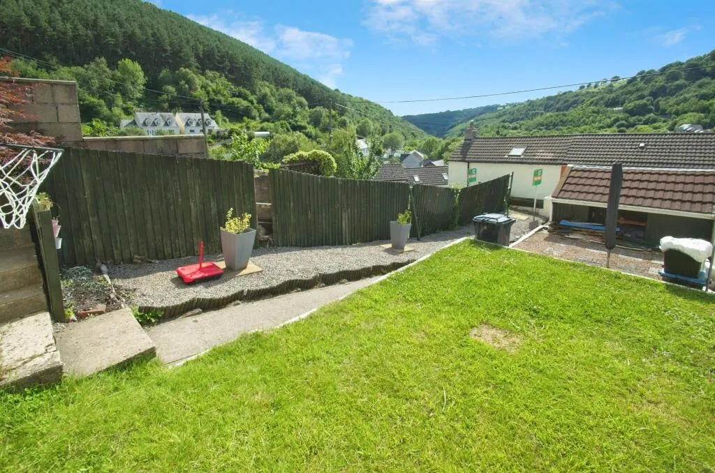 2 bed Terraced