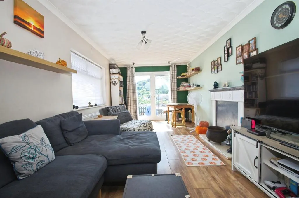 2 bed Terraced
