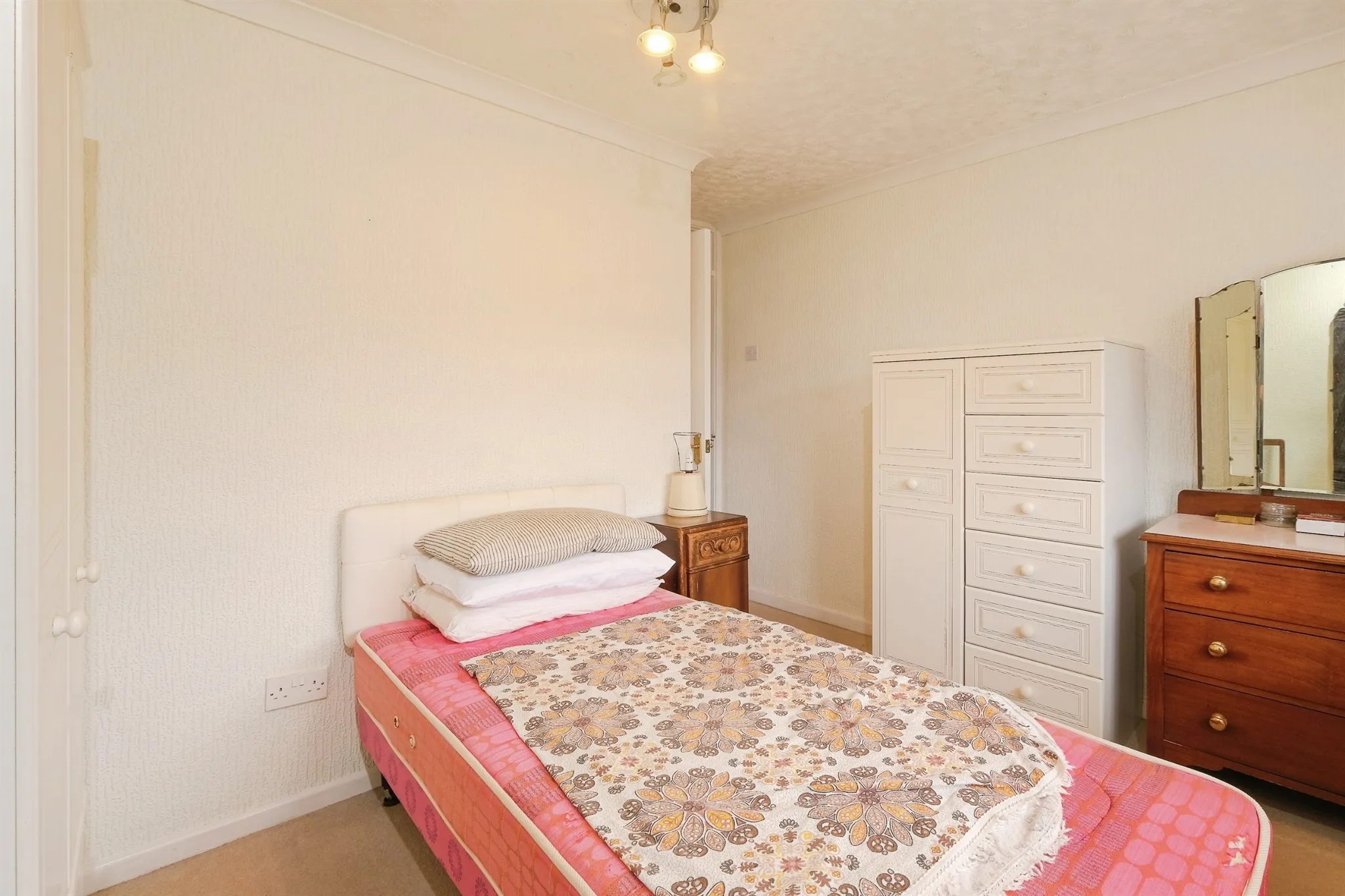 3 bed Terraced