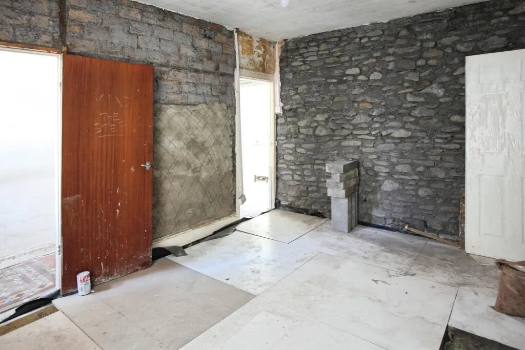 3 bed Terraced