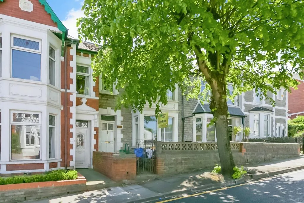 4 bed Terraced