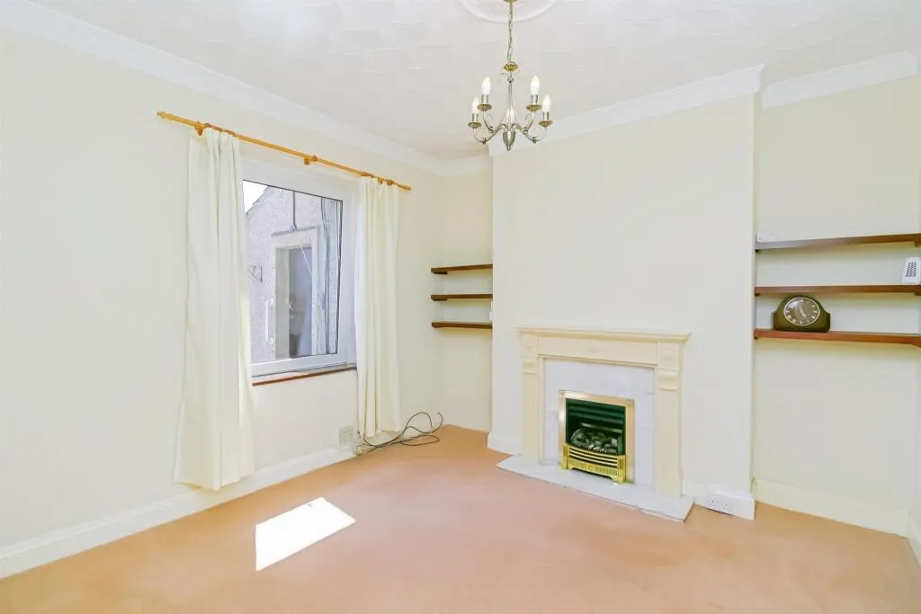 4 bed Terraced