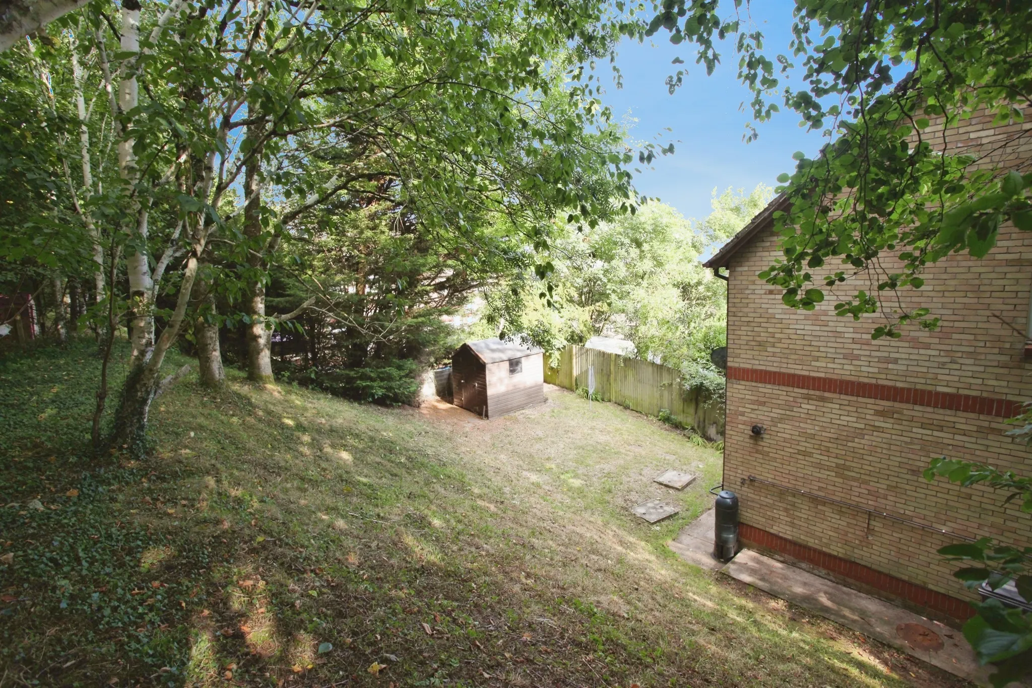 3 bed End of Terrace
