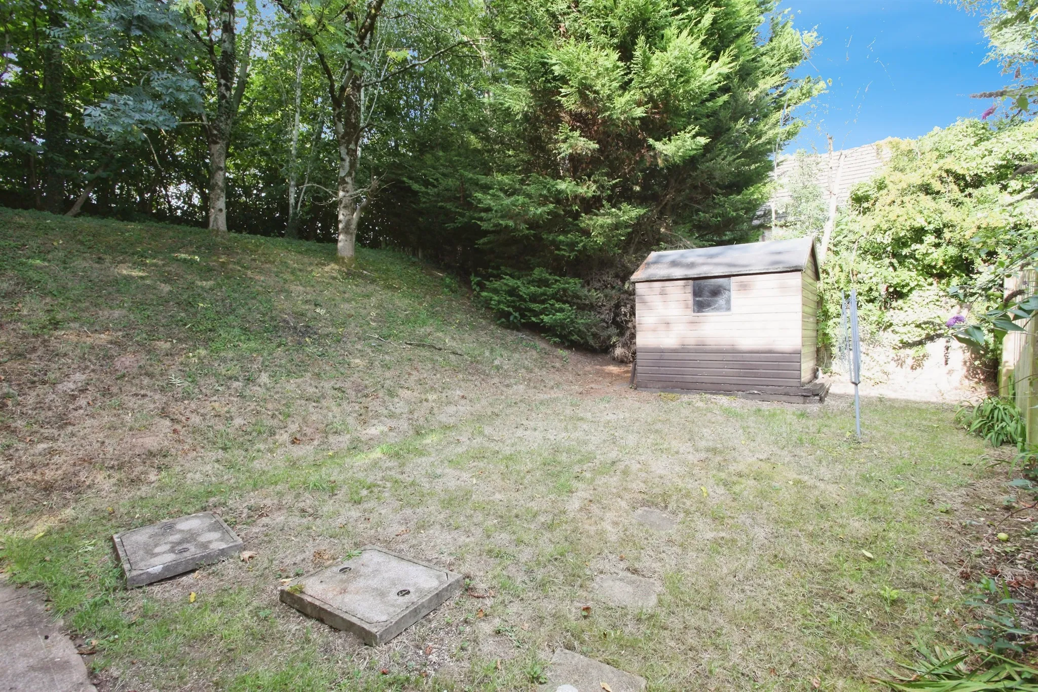 3 bed End of Terrace
