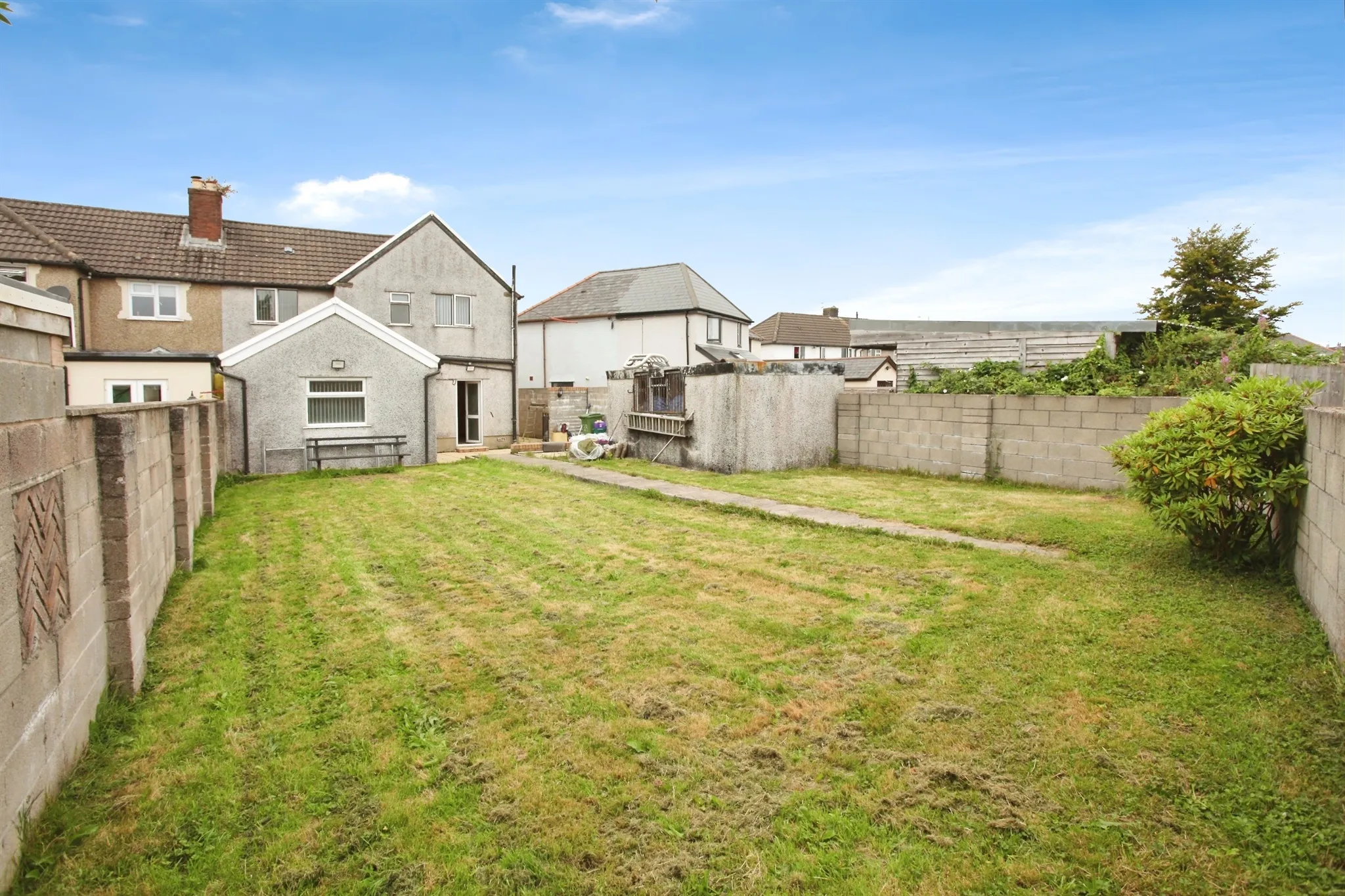 4 bed Detached