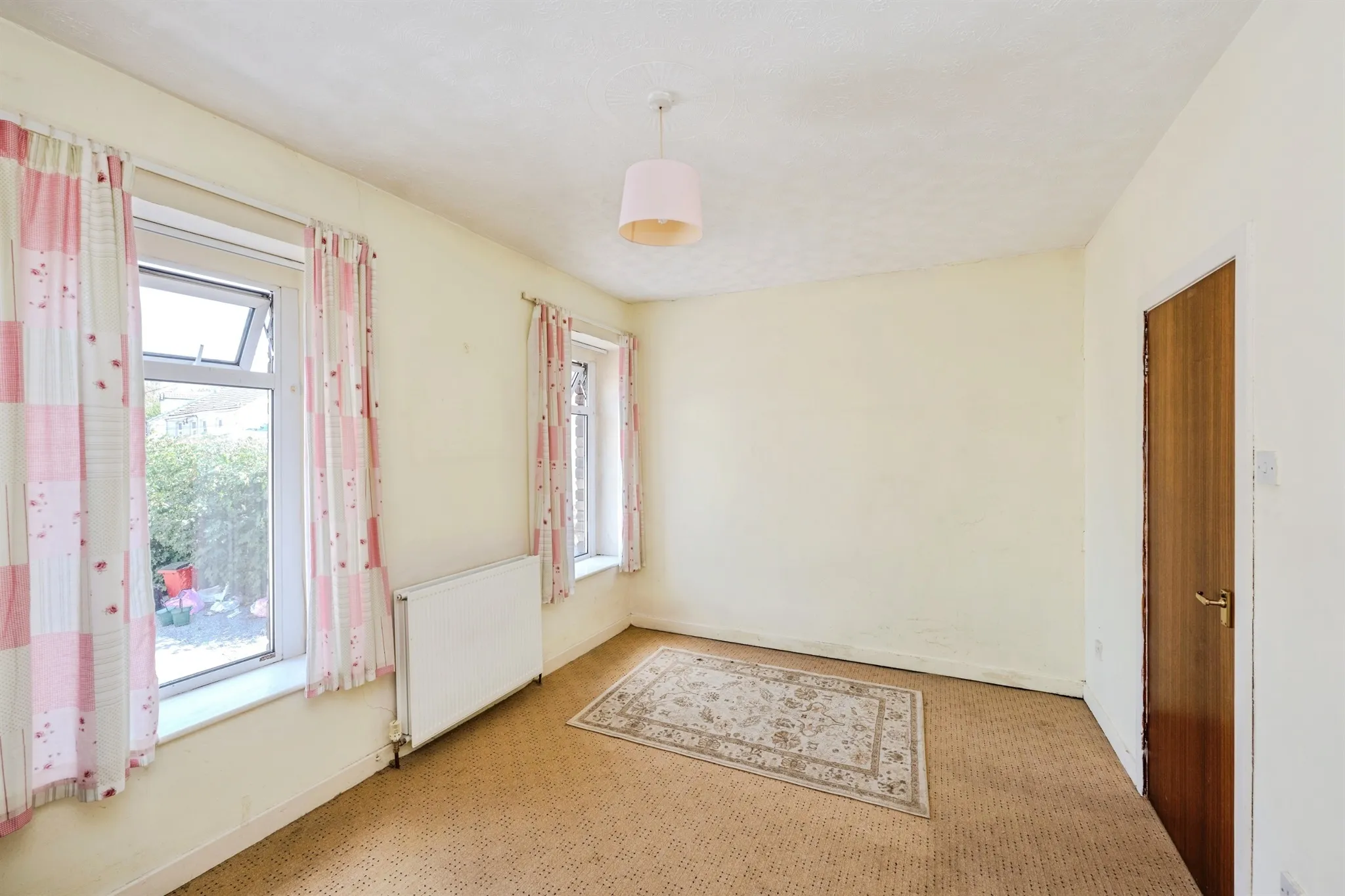3 bed Semi-Detached
