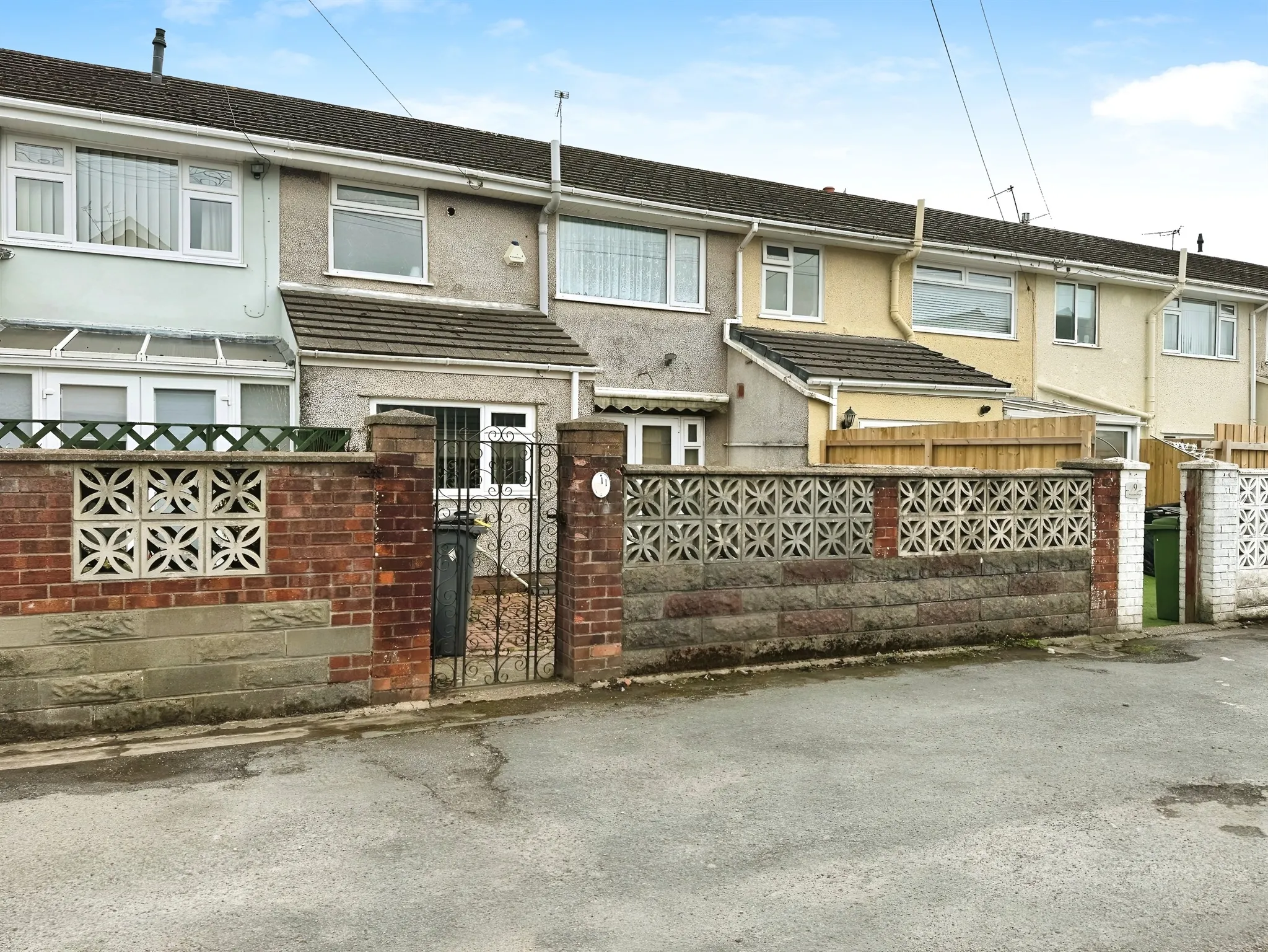 3 bed Terraced