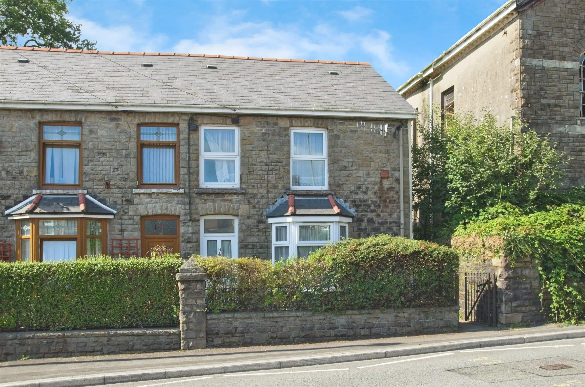 4 bed Cottage