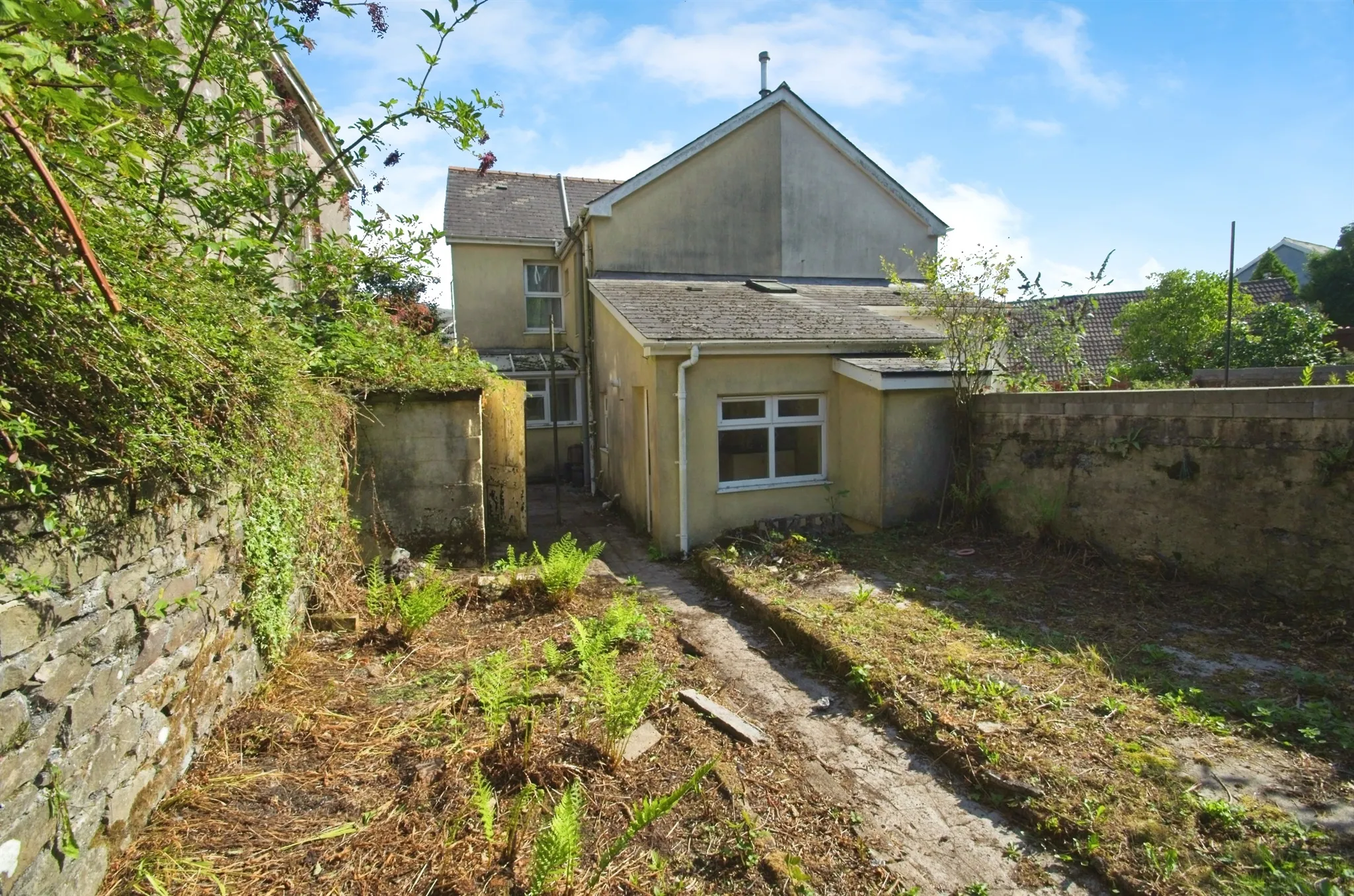 4 bed Cottage
