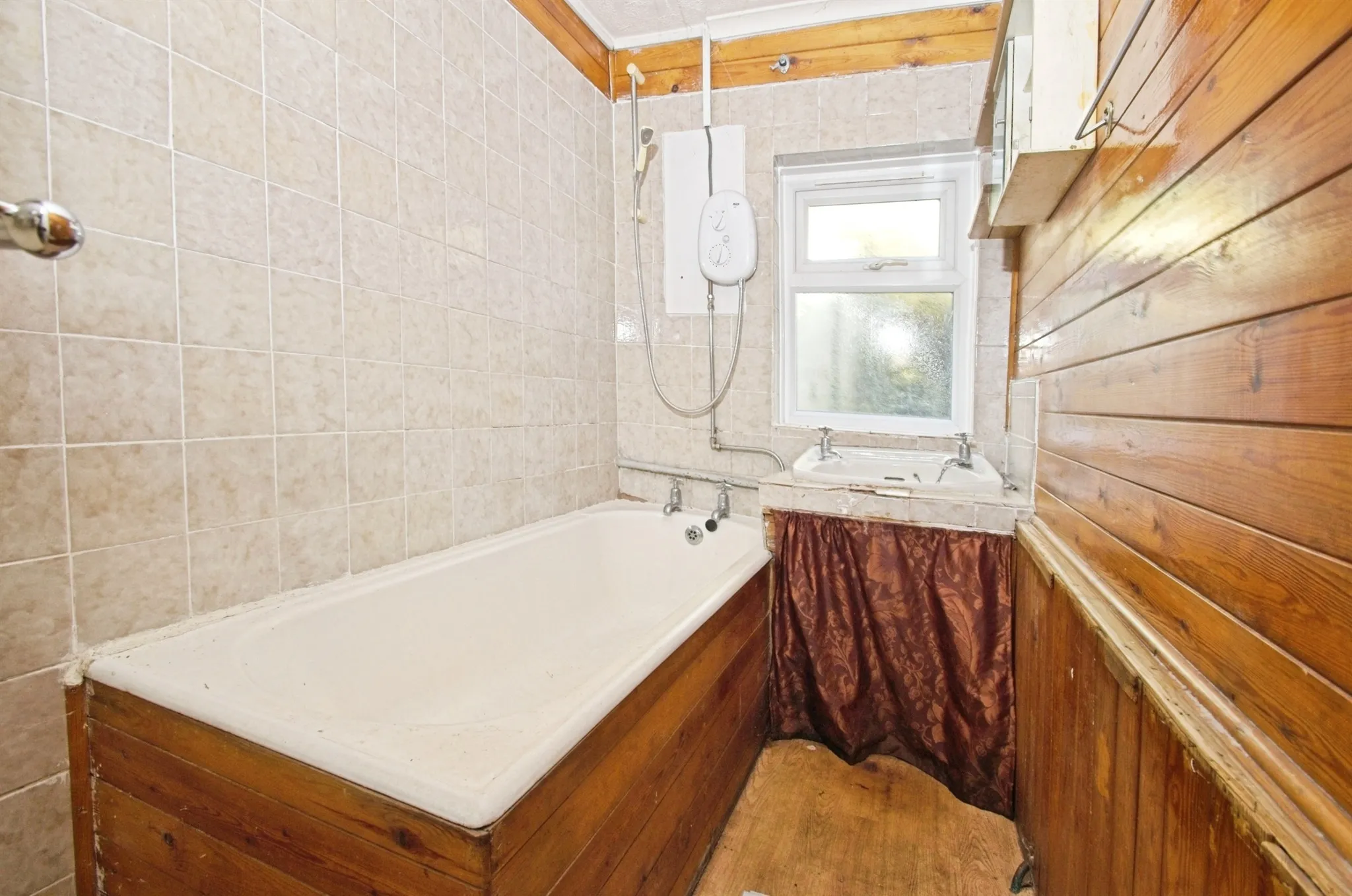 4 bed Cottage