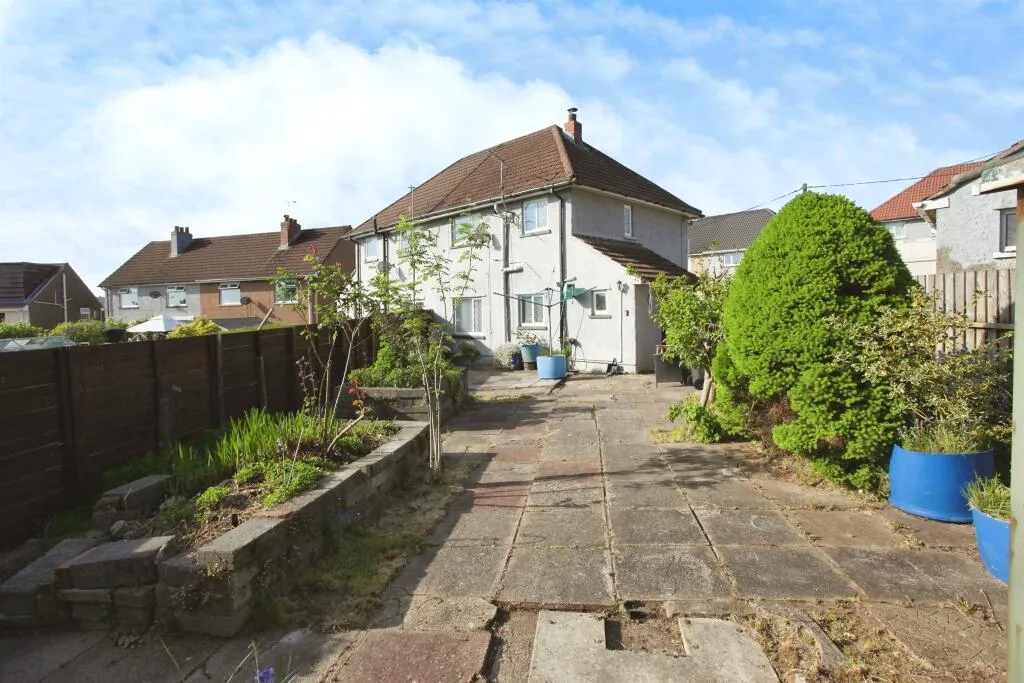 2 bed Semi-Detached