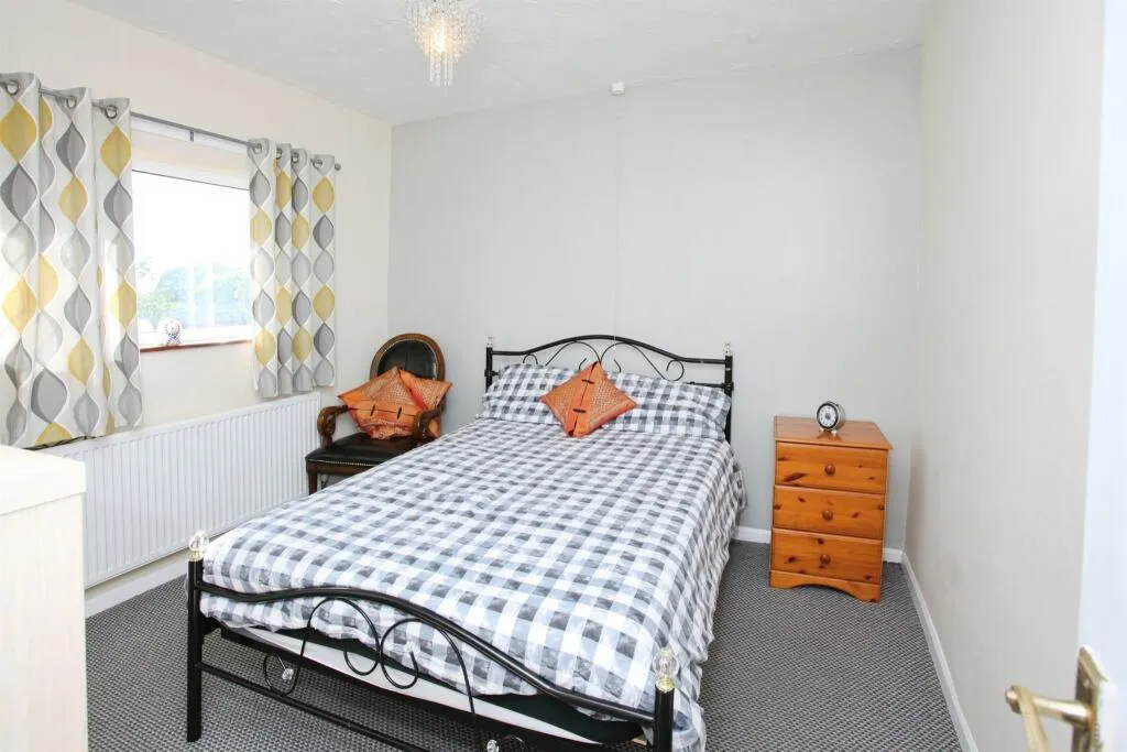2 bed Semi-Detached