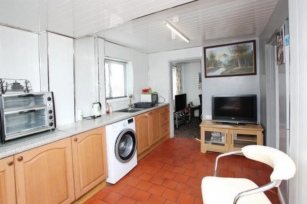 2 bed Semi-Detached