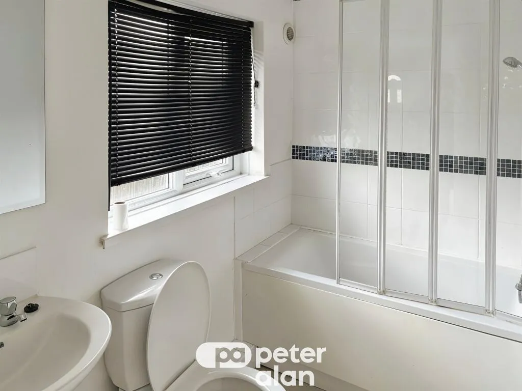 2 bed End of Terrace