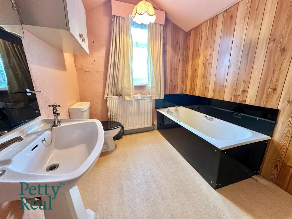 3 bed Terraced