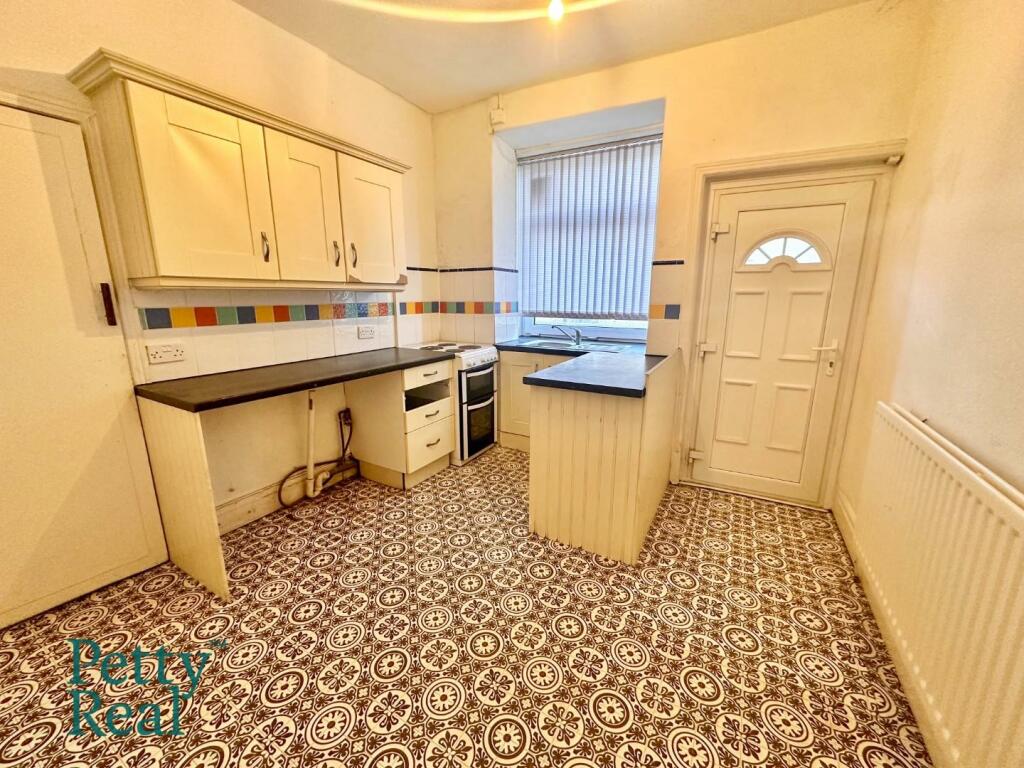 2 bed House