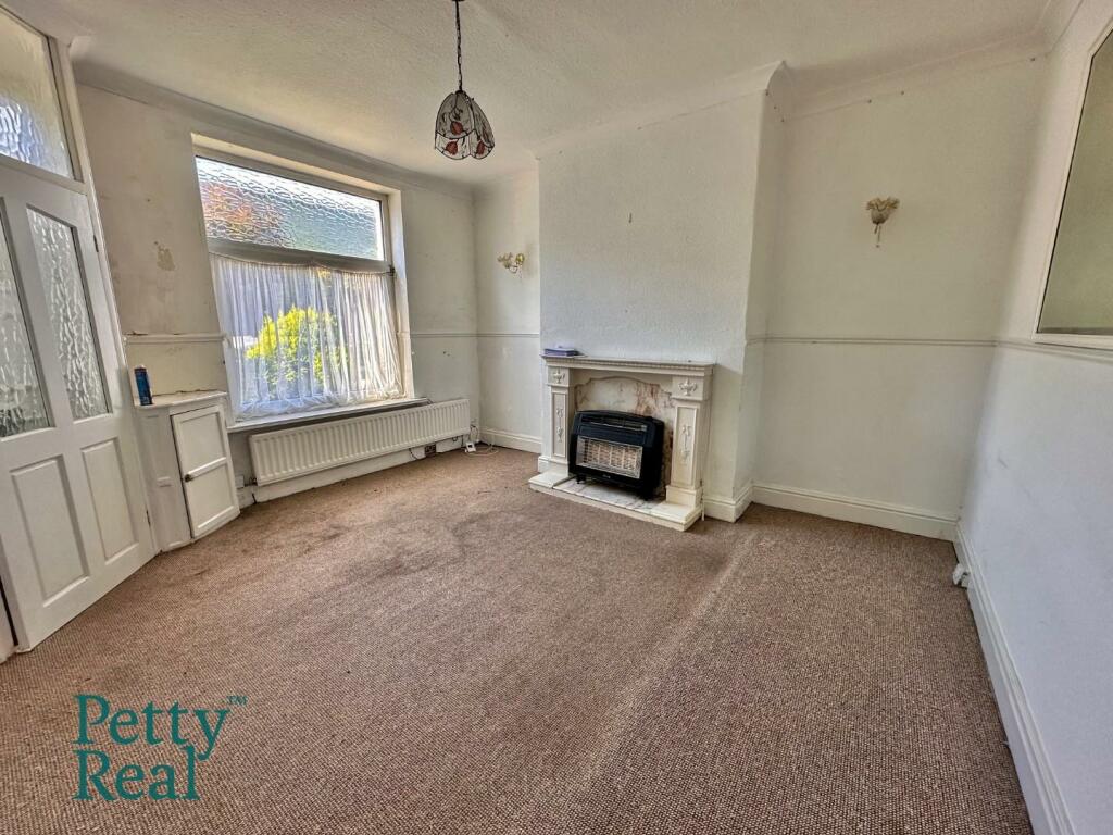 2 bed House