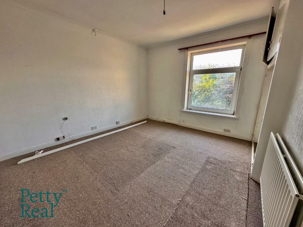 2 bed House