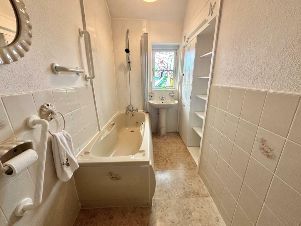 2 bed Semi-Detached