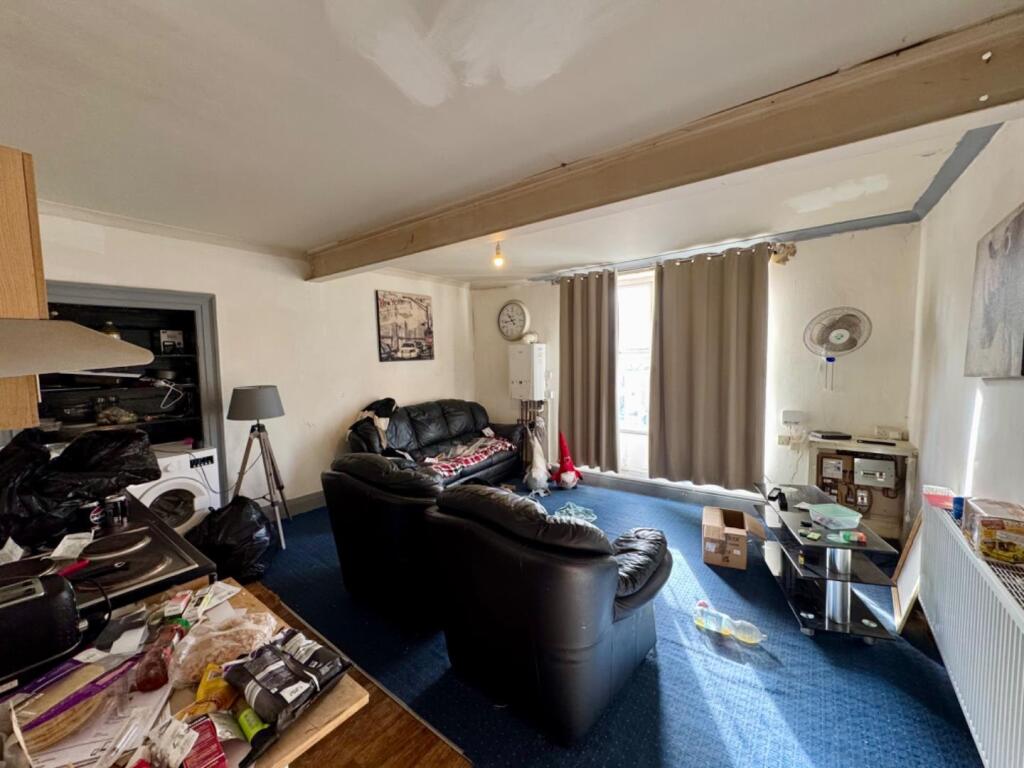 5 bed Block of Apartments