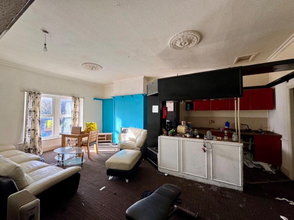 5 bed Block of Apartments