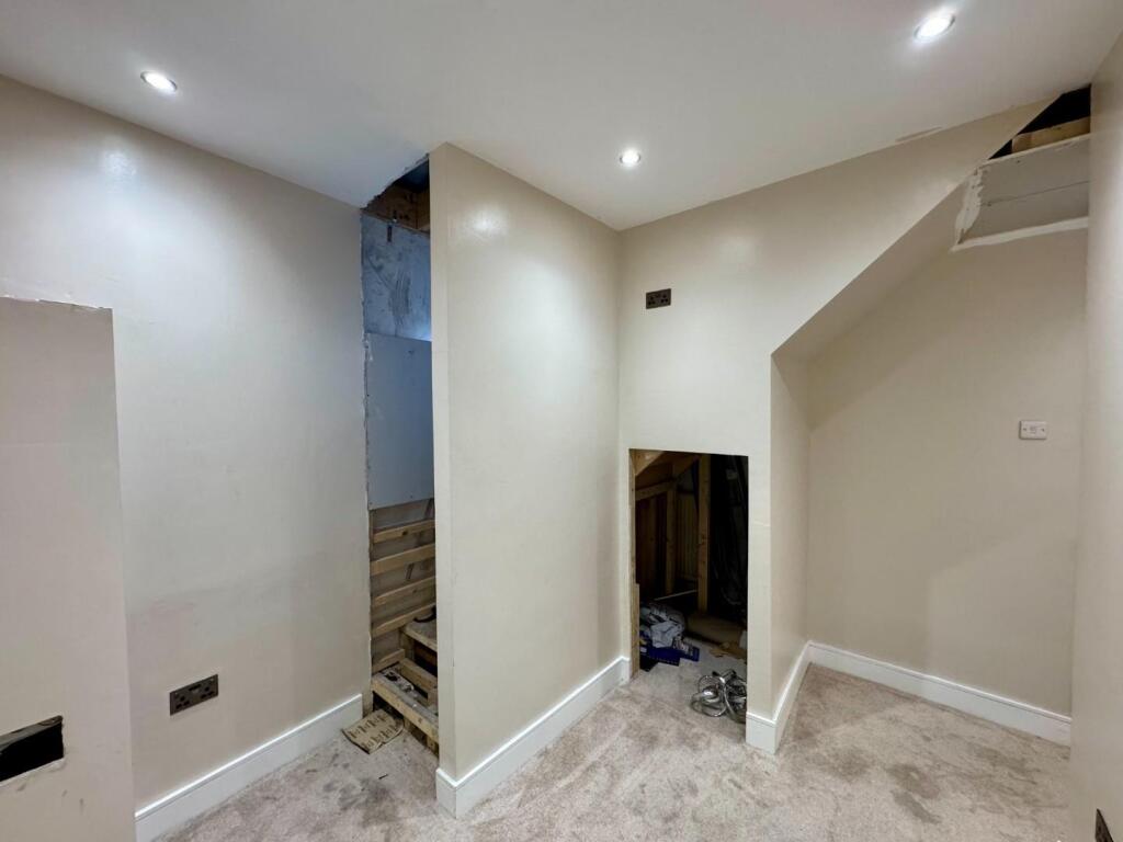 2 bed Terraced