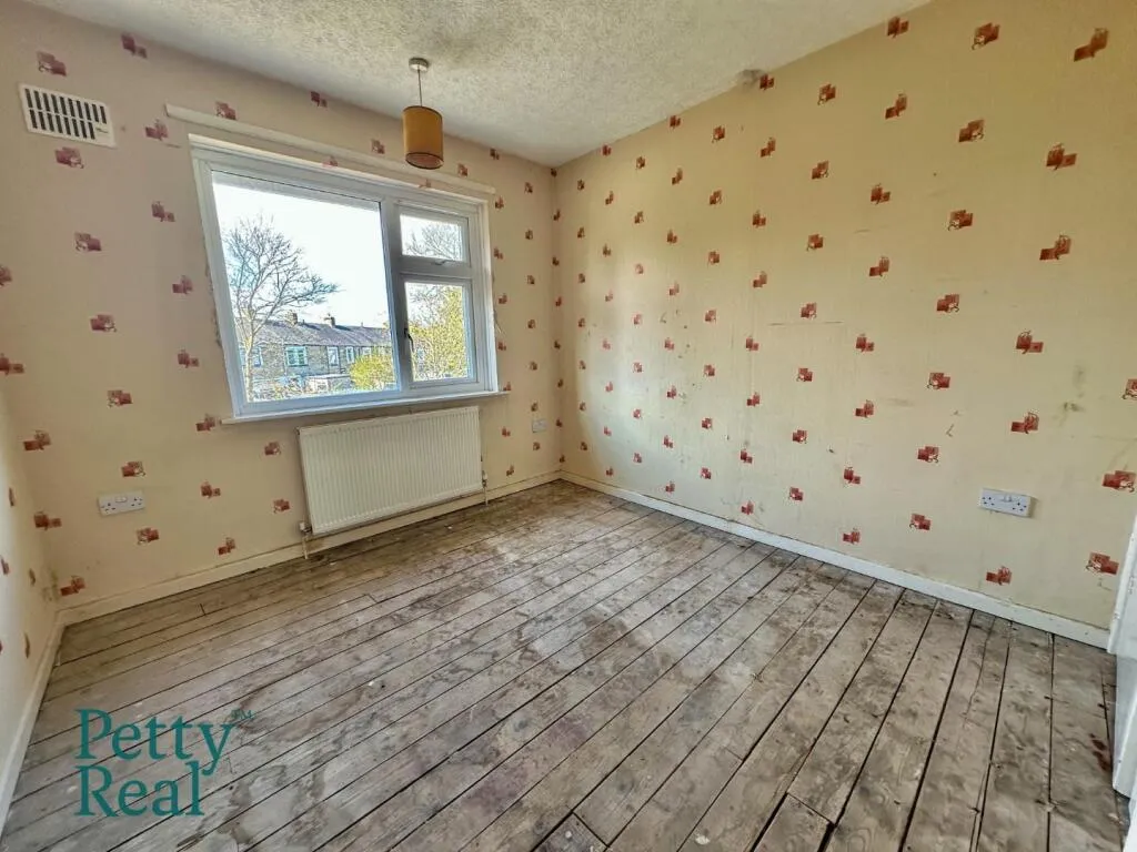 3 bed Semi-Detached