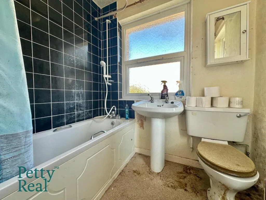 3 bed Semi-Detached