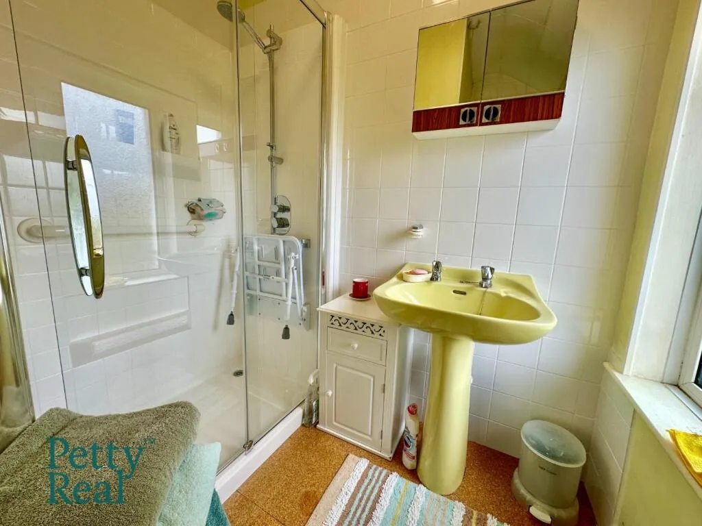 3 bed Semi-Detached