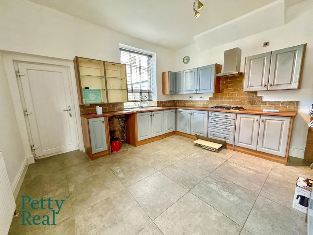 2 bed End of Terrace