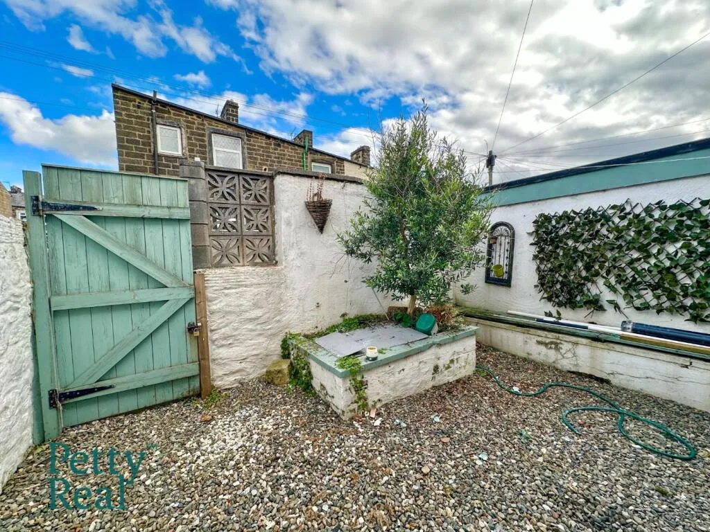 2 bed End of Terrace