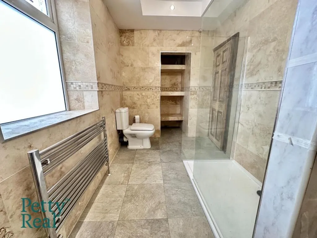 2 bed End of Terrace
