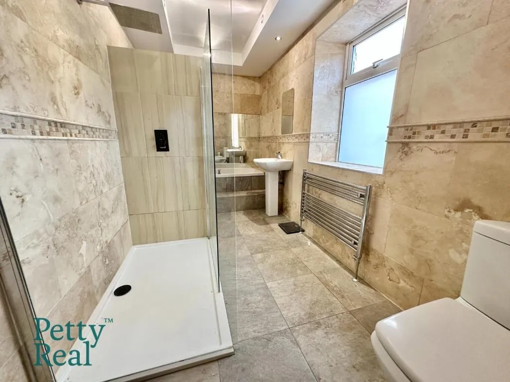 2 bed End of Terrace