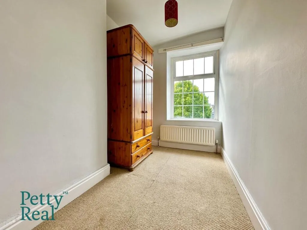 2 bed End of Terrace