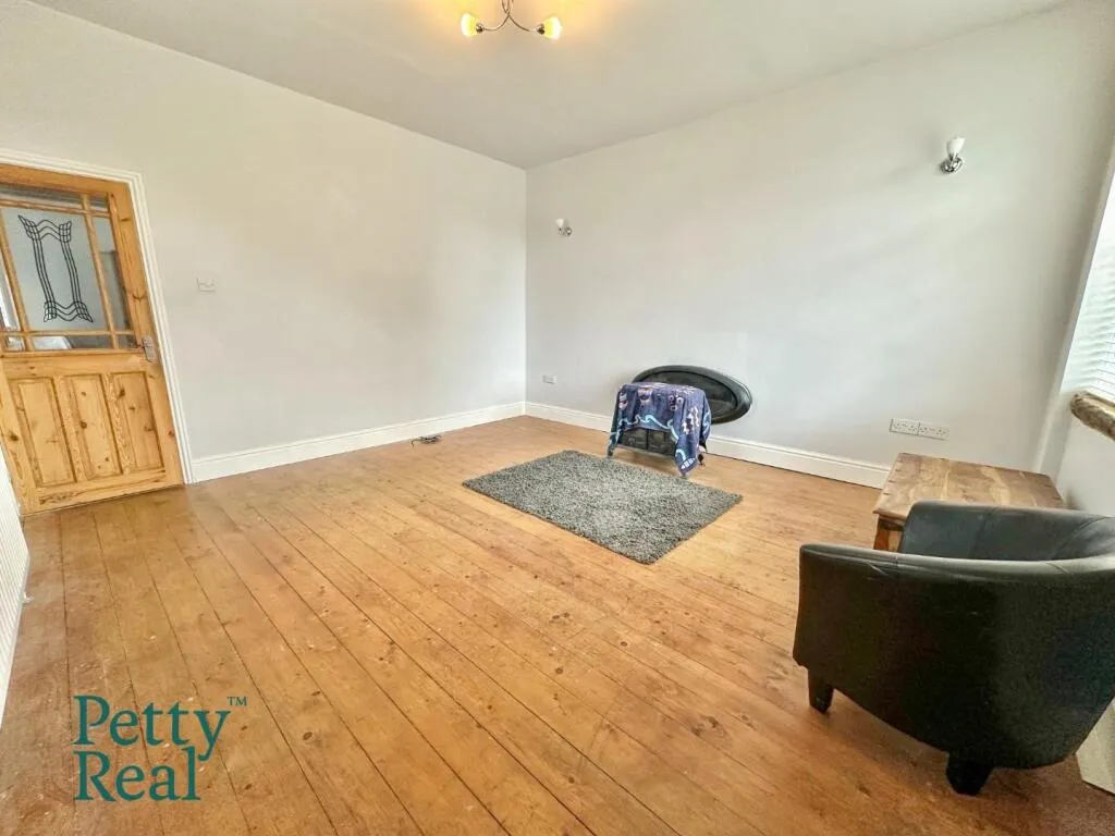 2 bed End of Terrace