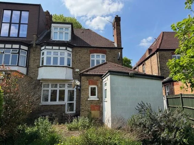9 Hart Grove, Ealing Common, London