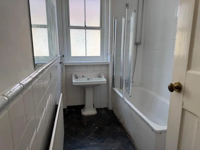 9 Hart Grove, Ealing Common, London