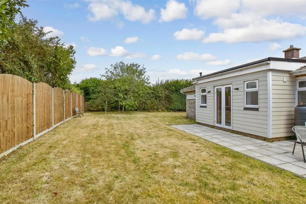 3 bed Detached Bungalow