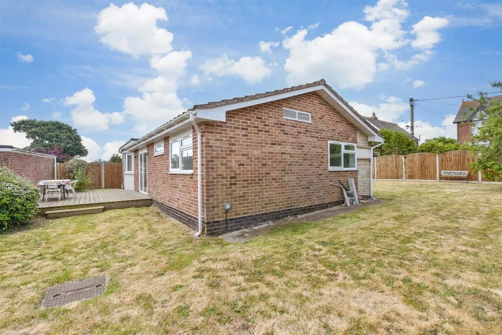 3 bed Detached Bungalow